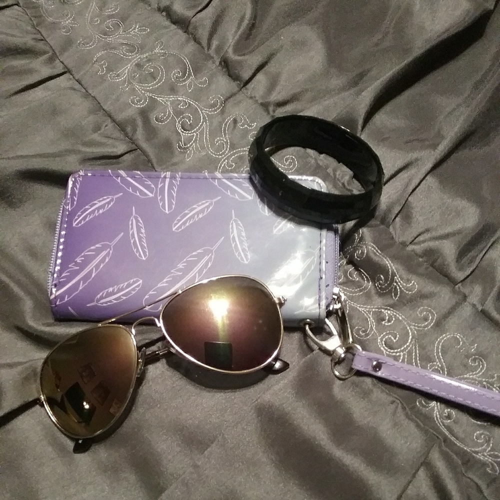 Zipper wristlet wallet